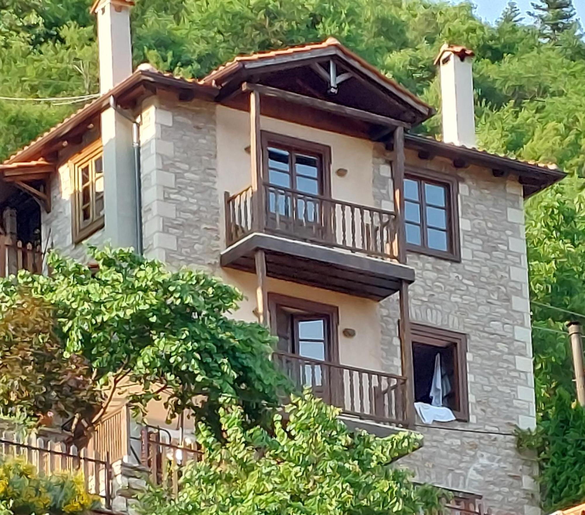 Maisonette Korfes: Two-Story Villa for Families and Small Groups Karpenisi Exterior photo